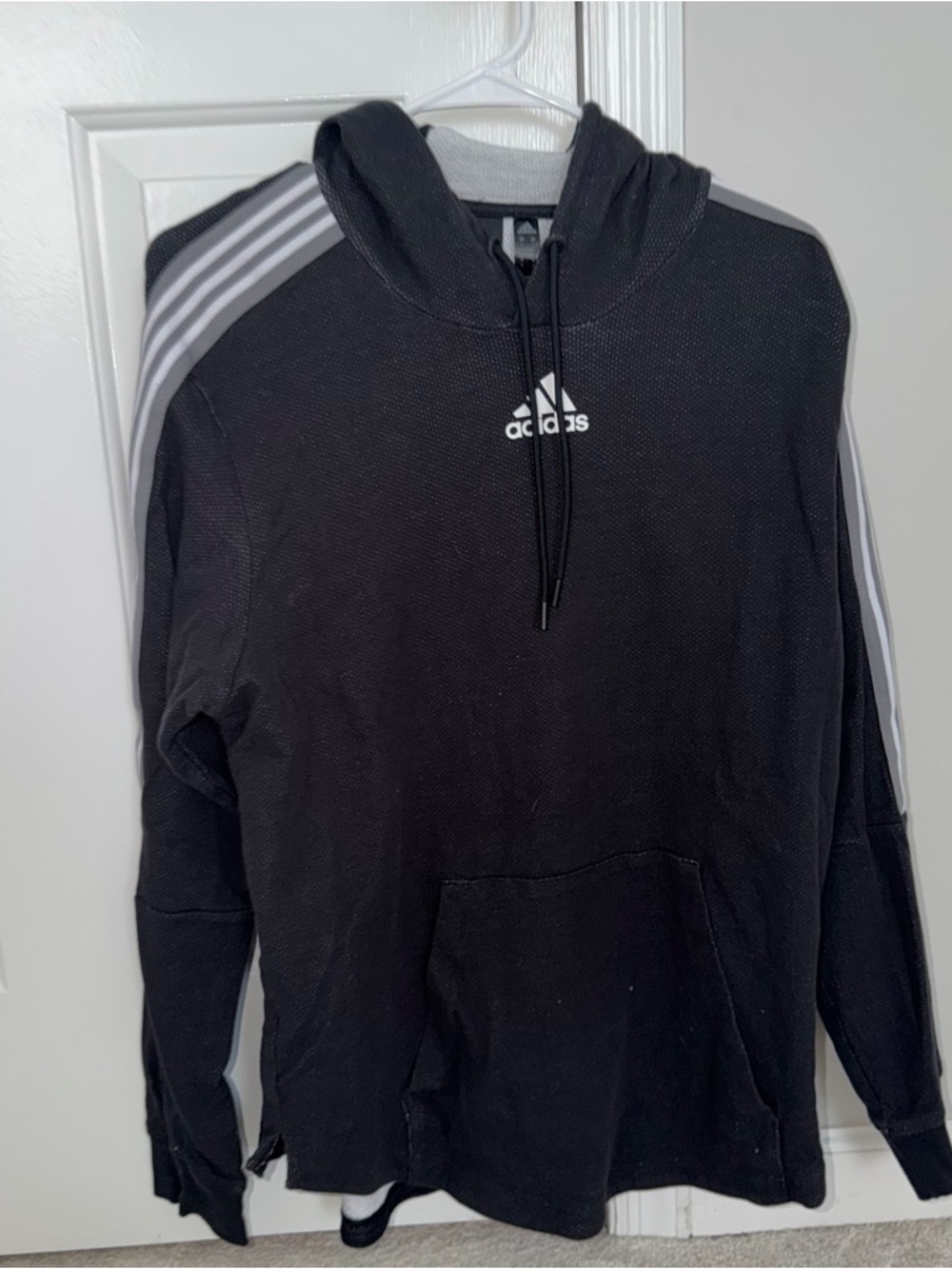 414a Mens Large adidas Black Hoodie with White Shoulder Stripes